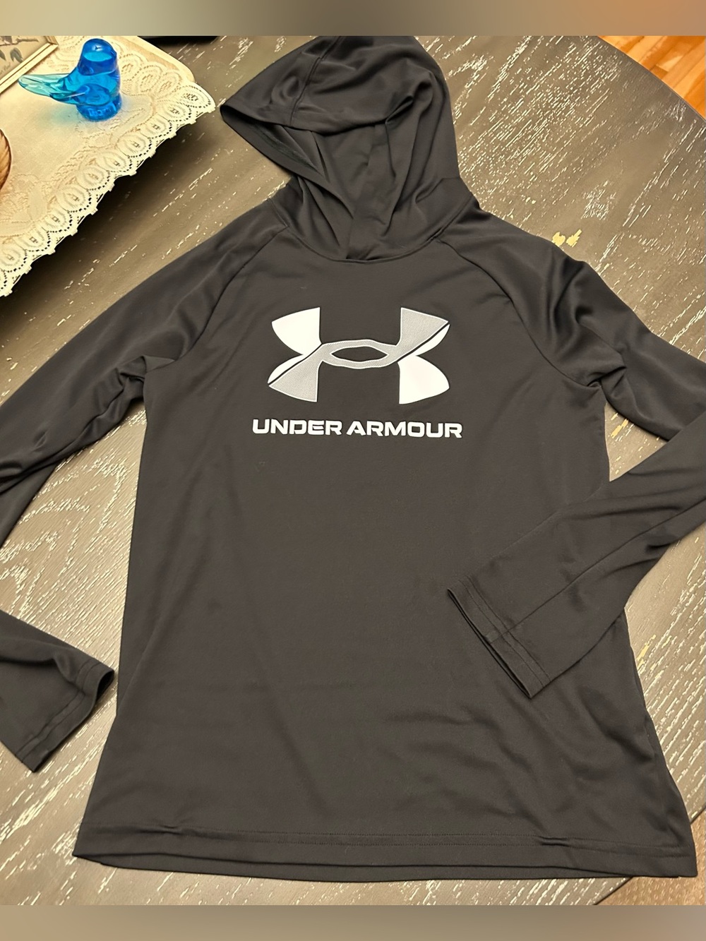 Back to school! Youth Under Armour size Large pullover hoodie. Only worn twice.